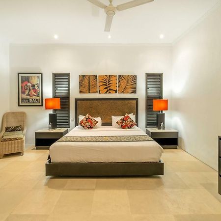 The Town House Villa Seminyak  Exterior photo